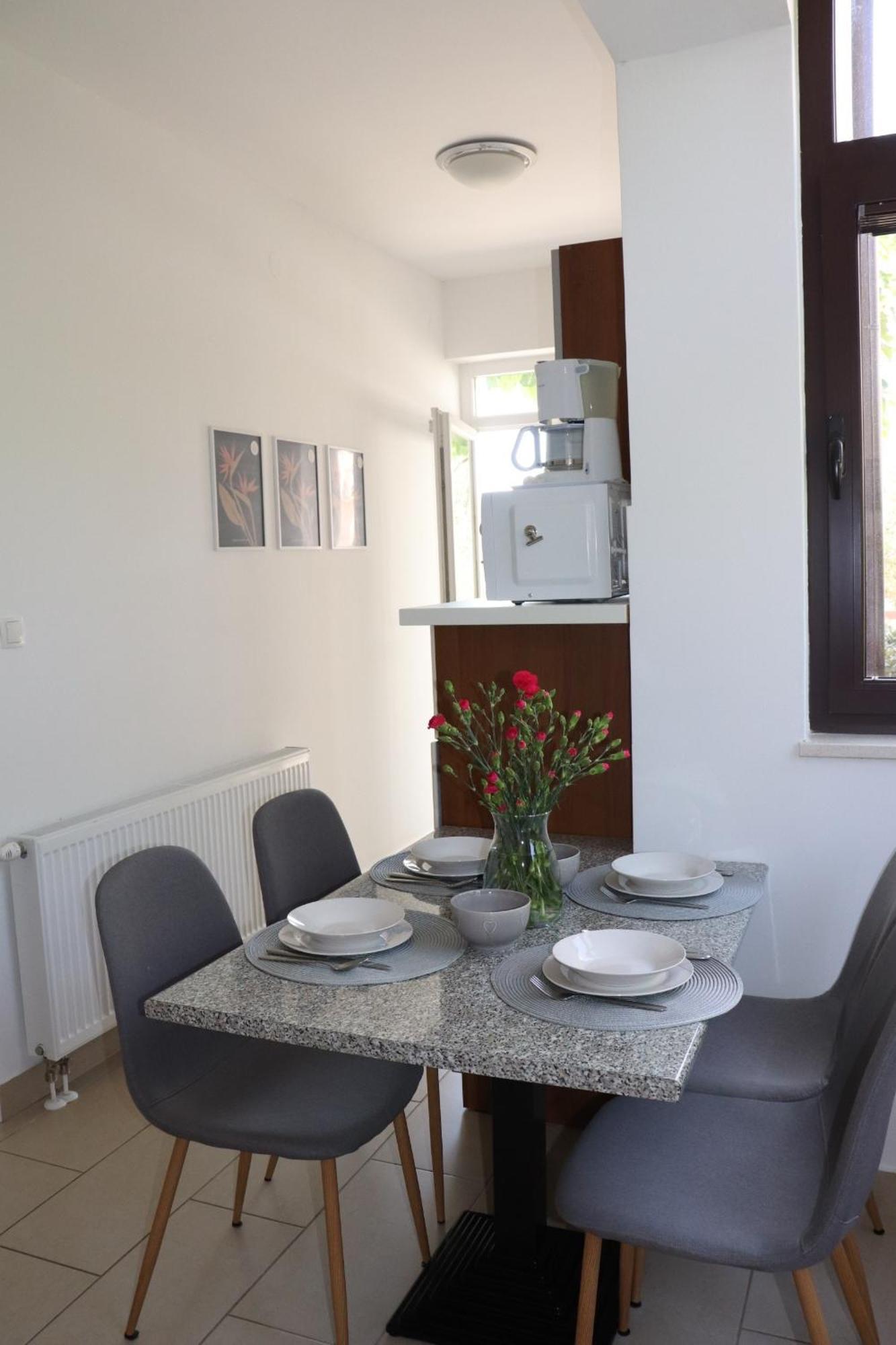 Apartments And Rooms With Parking Space Krk - 5294 Крк Екстер'єр фото